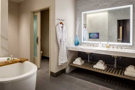 Sunrise Suite Bathroom at Jamul Casino Resort